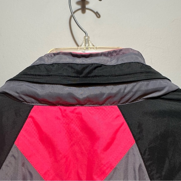 Nike Vintage Pink and Gray Mesh Jacket - Picture 8 of 9